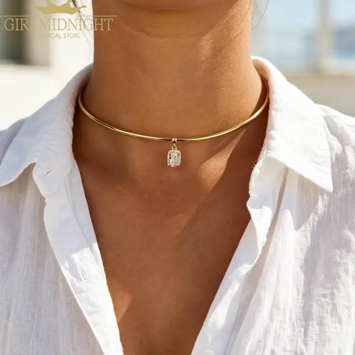 Collier pendentif géométrique couleur or avec zircon cubique 5A pour femme, nouvelle mode 2026, bijoux ras-du-cou carrés en CZ