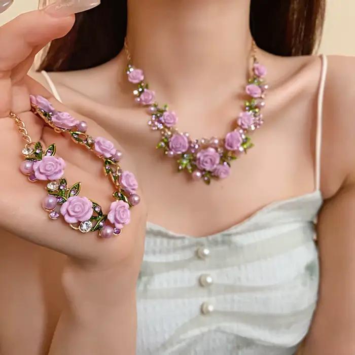 Collier luxueux en strass avec fleur de rose, collier ras-du-cou délicat, bracelet fleur, chaîne de clavicule en perles, boucles d'oreilles clous pour soirée