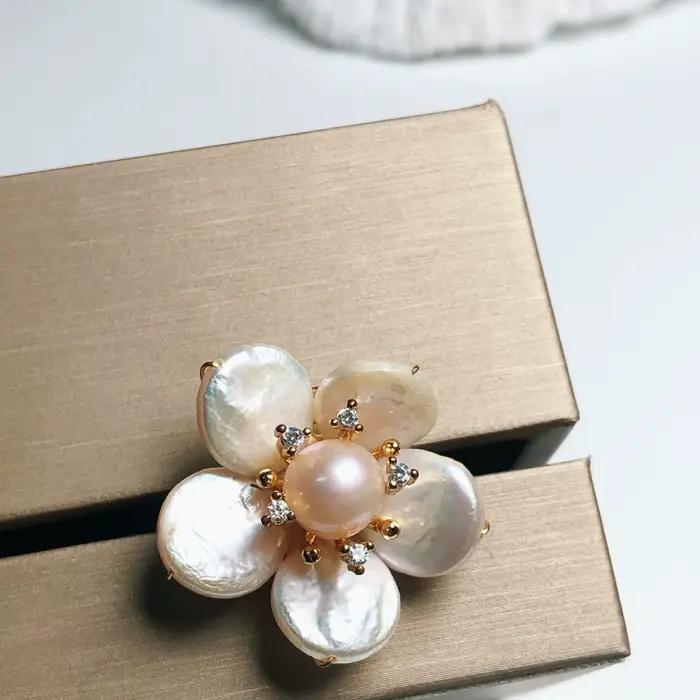 Bague en perles d'eau douce tendance, style rétro baroque, avec fleur en perles et cristaux CZ de luxe pour femme, accessoires de bijoux de charme, cadeaux