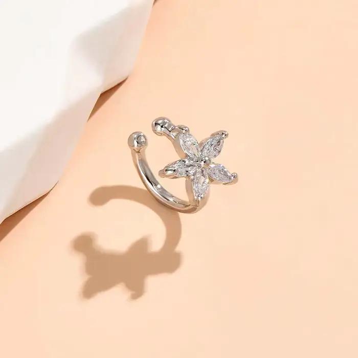 Clip d'oreille en forme de fleur en Zircon pour femmes et filles, cristal brillant de luxe, Non Piercing, boucles d'oreilles, bijoux cadeaux de mariage