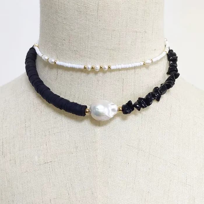 Collier de petites perles d'eau douce pour femmes
