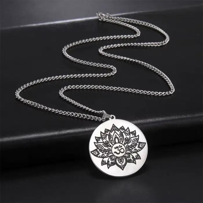 EUEAVAN Collier Pendentif Fleur de Lotus Om Vintage, Colliers Bouddhistes Hindous Aum Ohm, Amulette Porte-Bonheur, Bijoux de Mode pour Hommes