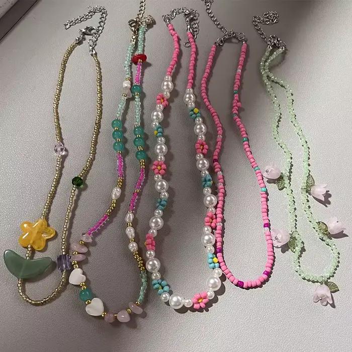 Collier Boho coloré avec petites perles de rocaille tissées pour femmes, ras du cou court fait à la main, accessoires de bijoux à la mode, 2023