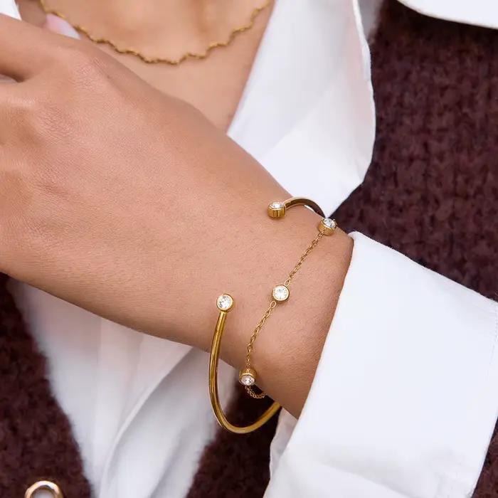 Zora 2 pièces/ensemble Bracelet chaîne en zircon Bracelet ouvert pour femmes Plaqué or 18 carats Bracelet en acier inoxydable Bracelet de mode Bijoux cadeau