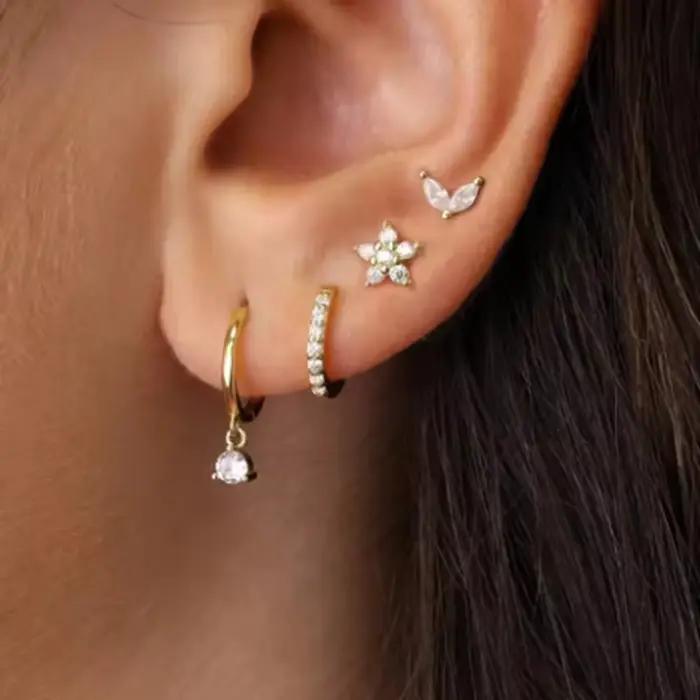Ensemble de boucles d'oreilles Huggie en cristal pour femmes, 4 pièces, mode Cartilage, Piercing, Helix, bijoux en vrac, Lobe brillant, Lots de boucles d'oreilles