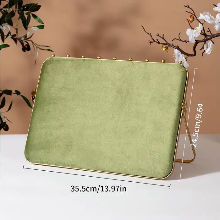 Porte-bijoux vert à coussin doux avec base en métal pour décoration intérieure et présentation commerciale polyvalente occasions spéciales