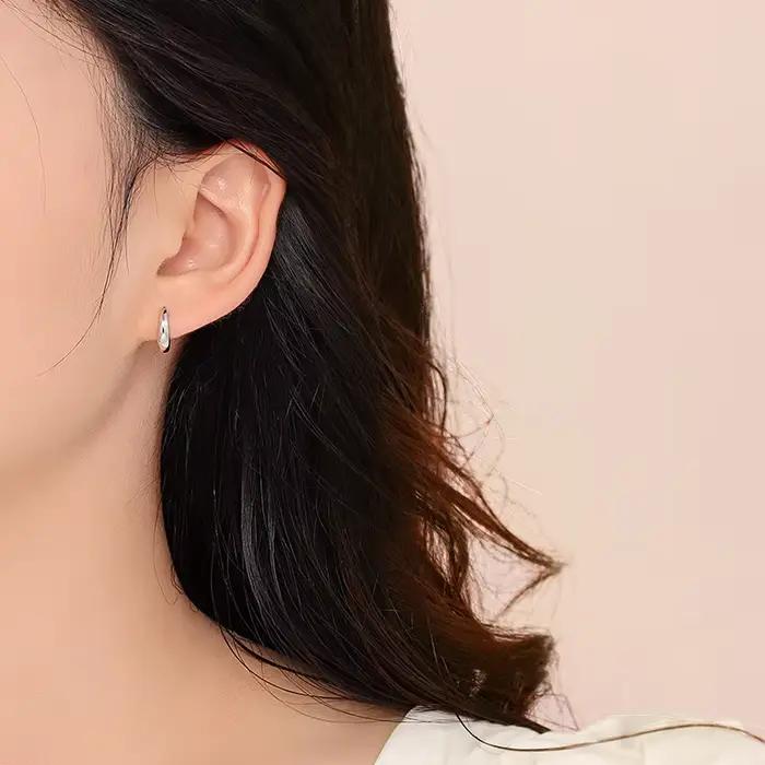 KAMIRA-Boucles d'oreilles simples et douces en argent regardé 925 pour femmes, boucles d'oreilles à clip minimalistes, bijoux de mariage élégants, cadeau de mode