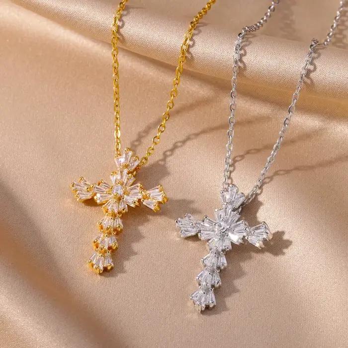Collier de luxe avec pendentif croix en zircone pour femmes, cristal de Zircon, chaîne en acier inoxydable, breloque, nouvelle tendance, bijoux esthétiques