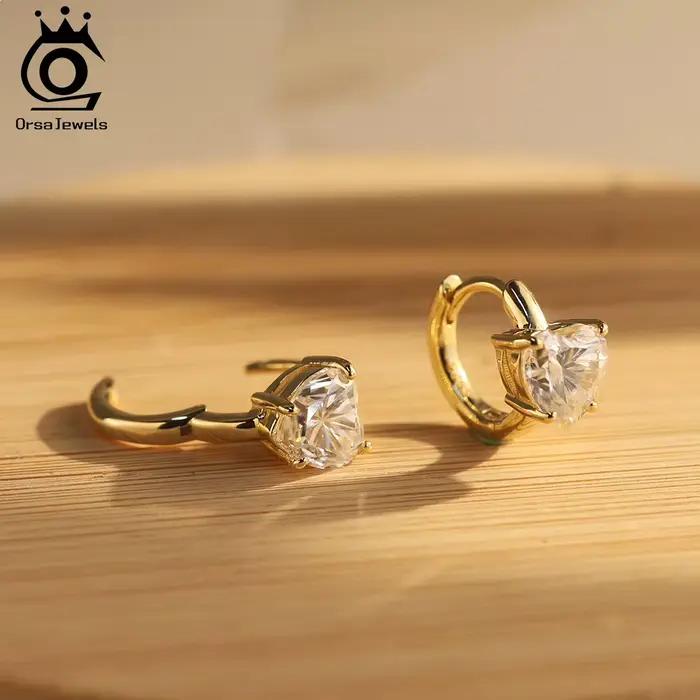ORSA JEWELS Boucles d'oreilles créoles en argent 925 avec moissanite brillante couleur D, motif cœur diamant, bijoux fins MOE21