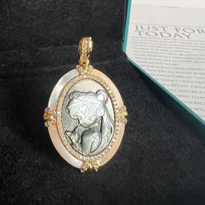 Pendentif vintage Sailor Moon gravé en nacre, collier en cuivre plaqué or 18 carats avec zircon, bijoux anime pour femmes
