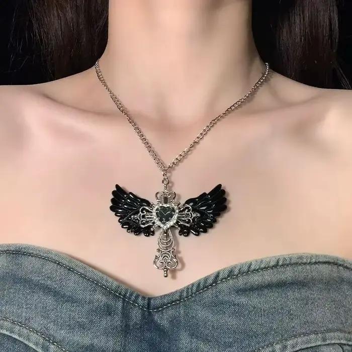 Collier ras du cou Y2K en cristal en forme de cœur, style punk, pour femme, accessoire sexy gothique à la mode coréenne, avec pendentif ailes et croix