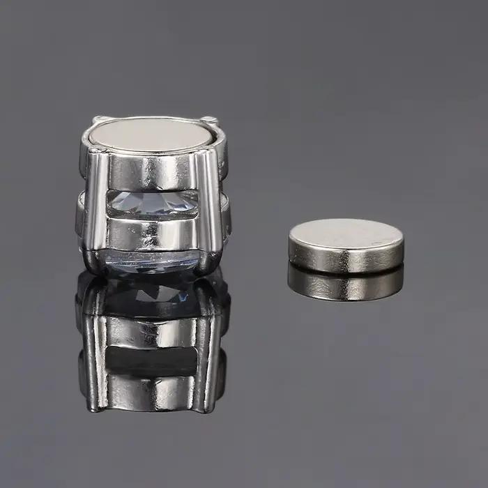 Boucles d'oreilles rondes en acier inoxydable non piercing pour homme et femme style hip hop rock aimantées à offrir pour diverses occasions