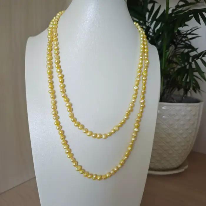 Collier long multicouche en perles d'eau douce naturelles de 5-6 mm, de forme irrégulière, de 120 cm, mélange de couleurs vert et jaune