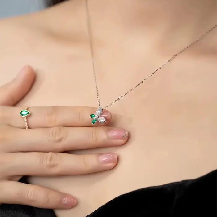 Collier de luxe pour femmes, collier papillon brillant incrusté de Zircon vert, pendentif, nouveau timbre 925, bijoux, ornement de fête