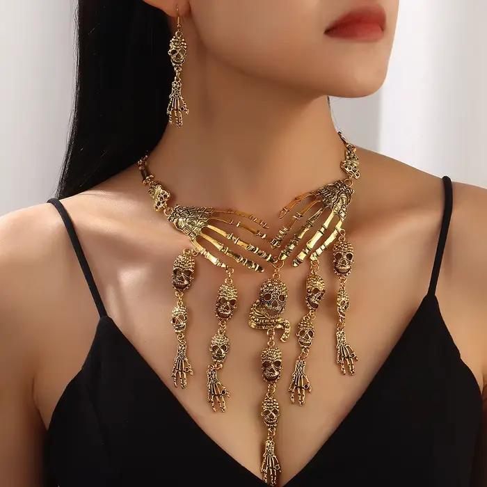 2025 nouveau collier cheval bijoux Halloween accessoires exagération squelette clavicule chaîne fête performance pendentifs colliers