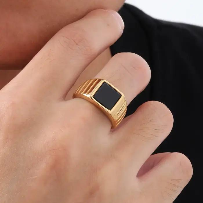 Bague en pierre noire pour hommes, bague carrée en acier inoxydable de couleur or, bague de pouce, chevalière, bague de mariage, cadeau de bijoux classique à la mode