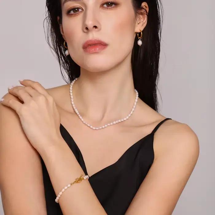 Ensemble de collier et boucles d'oreilles en perles d'eau douce baroques pour femmes, bijoux à la mode, cadeau de fête
