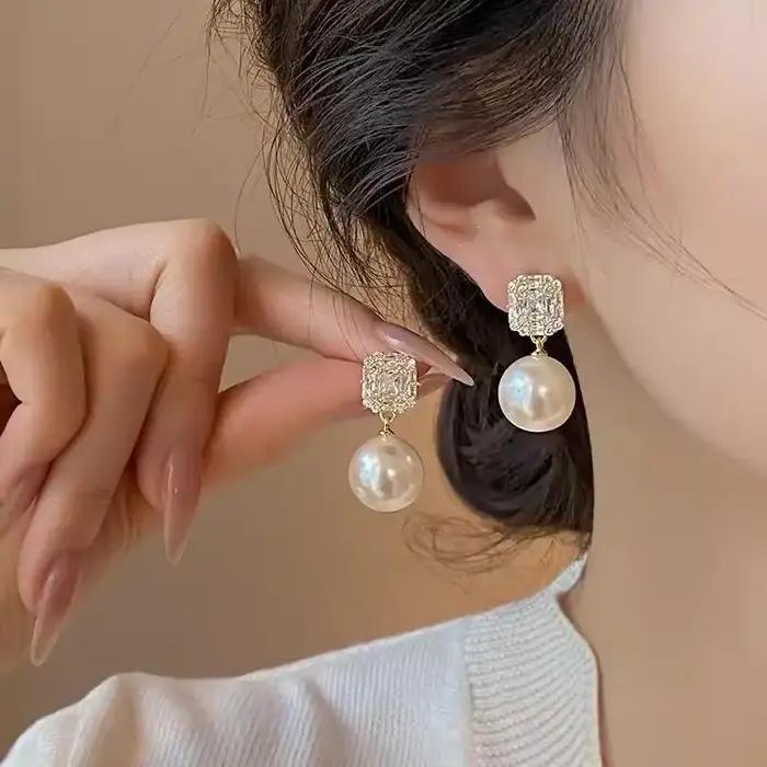 Boucles d'oreilles en or avec pendentif en cristal de Zircon brillant, bijoux de luxe pour femmes, a