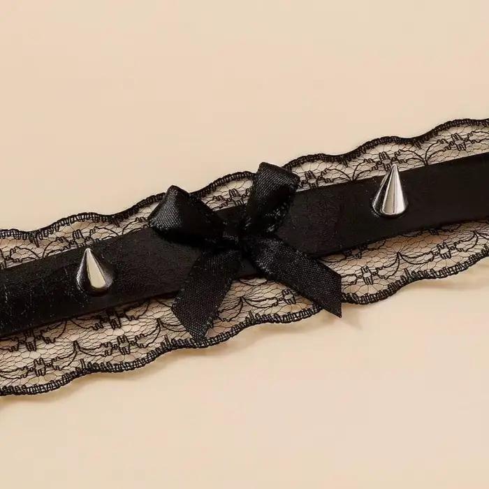 Collier cou goth rose