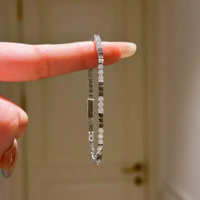 Petits bracelets carrés brillants pour femmes, ornés de diamants frais, bijoux de mode légers et lux