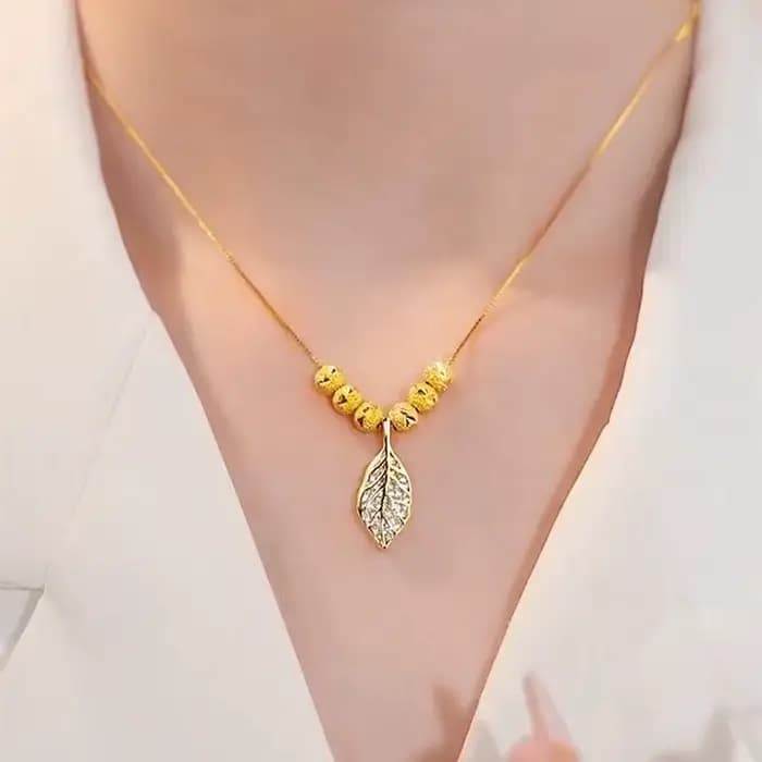 Nouveau collier pour femme couleur or 18 carats avec pendentif feuille micro-pavé en zircon