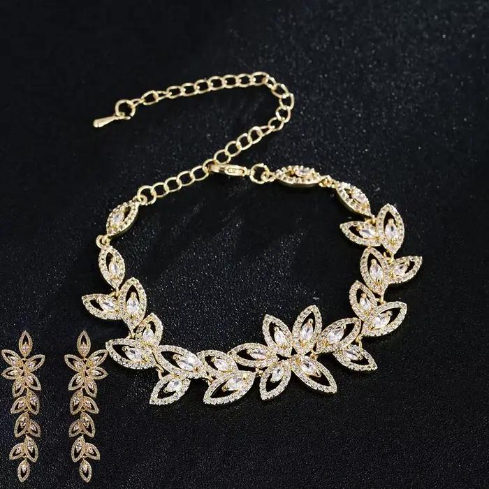 SUGO – ensemble de boucles d'oreilles en zircone pour femme, bijoux de luxe, brillant, exquis, fleur, haute qualité, élégant, de dîner, nouvelle mode