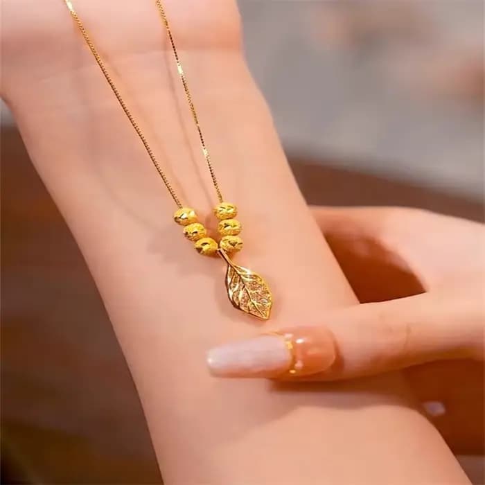 Nouveau collier pour femme couleur or 18 carats avec pendentif feuille micro-pavé en zircon