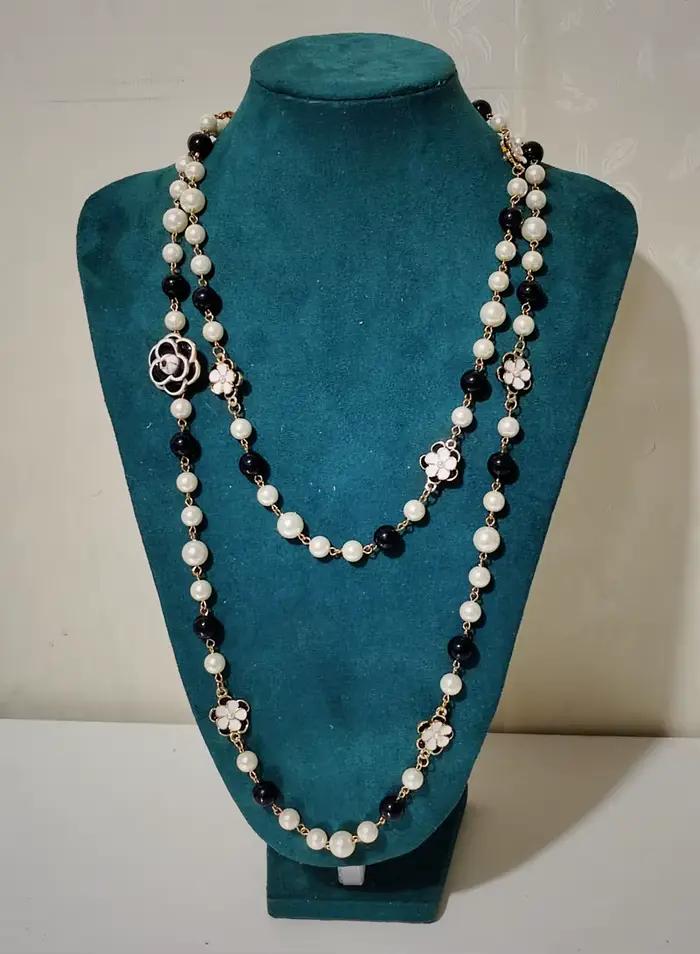Collier ras du cou en perles noires et blanches, tendance, pendentif en chaîne de pull, bijoux pour femmes et filles