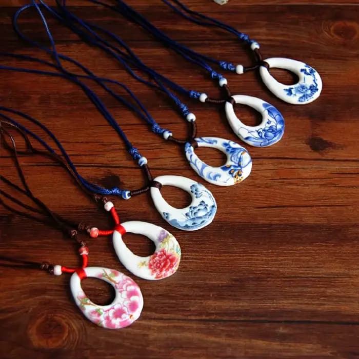 Colliers et pendentifs en céramique pour femmes