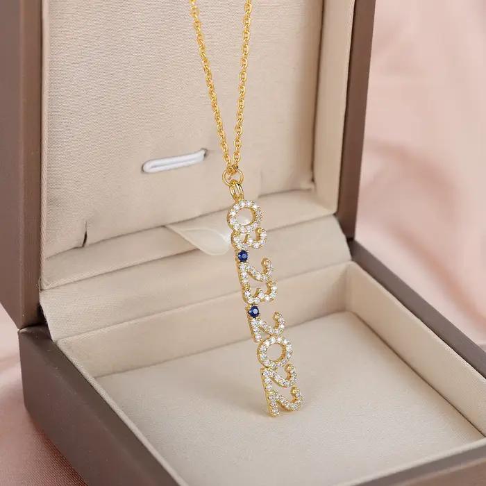 Collier en diamant personnalisé pour femmes, bijoux avec pendentif avec nom en cristal, nouvelle plaque signalétique, cadeau d'anniversaire pour elle