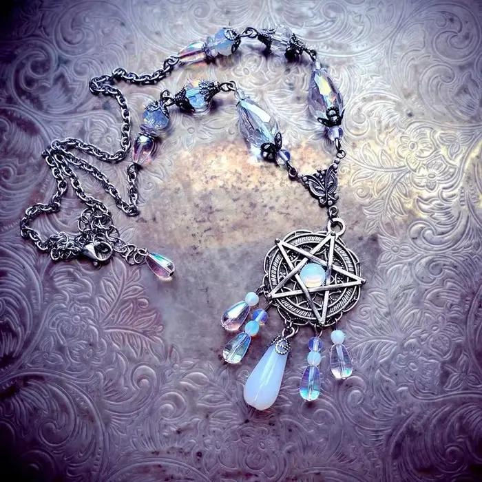 Collier Triple lune, bijoux wiccan, collier pentacle triple déesse, collier pentagramme, collier païen