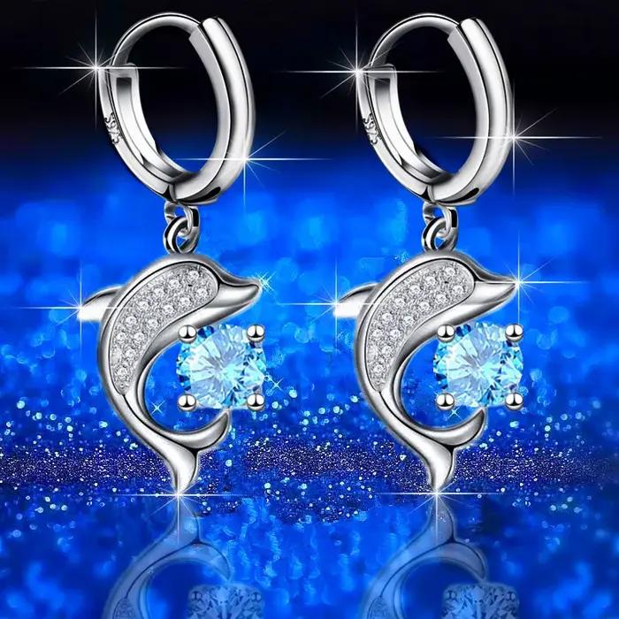 Mignon petit dauphin jouant boule boucles d'oreilles Aqua bleu cristal rond pierre cerceau boucle d'oreille pour les femmes couleur argent océan Animal bijoux