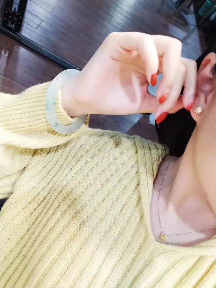 Boucles d'oreilles clous en argent sterling 925 avec citrine haute teneur en carbone pour femmes occasions spéciales élégantes et sophistiquées