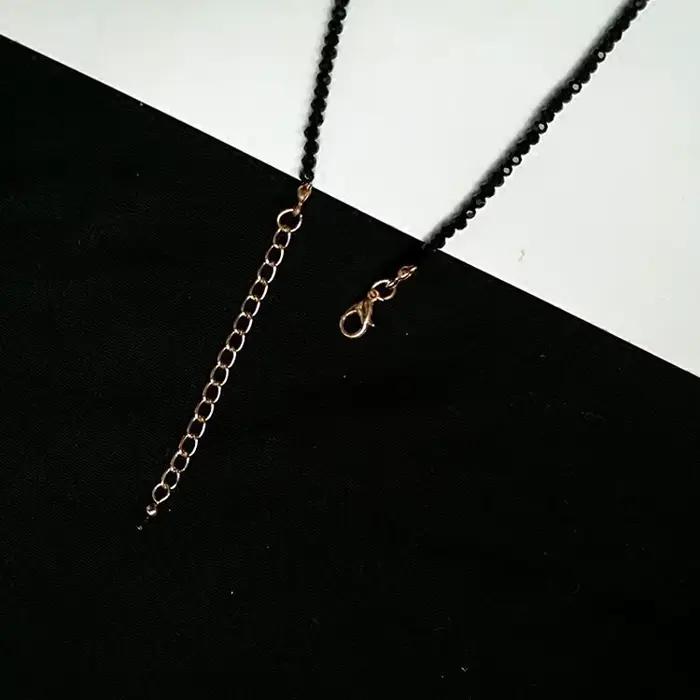 Collier court en perles noires pour femmes