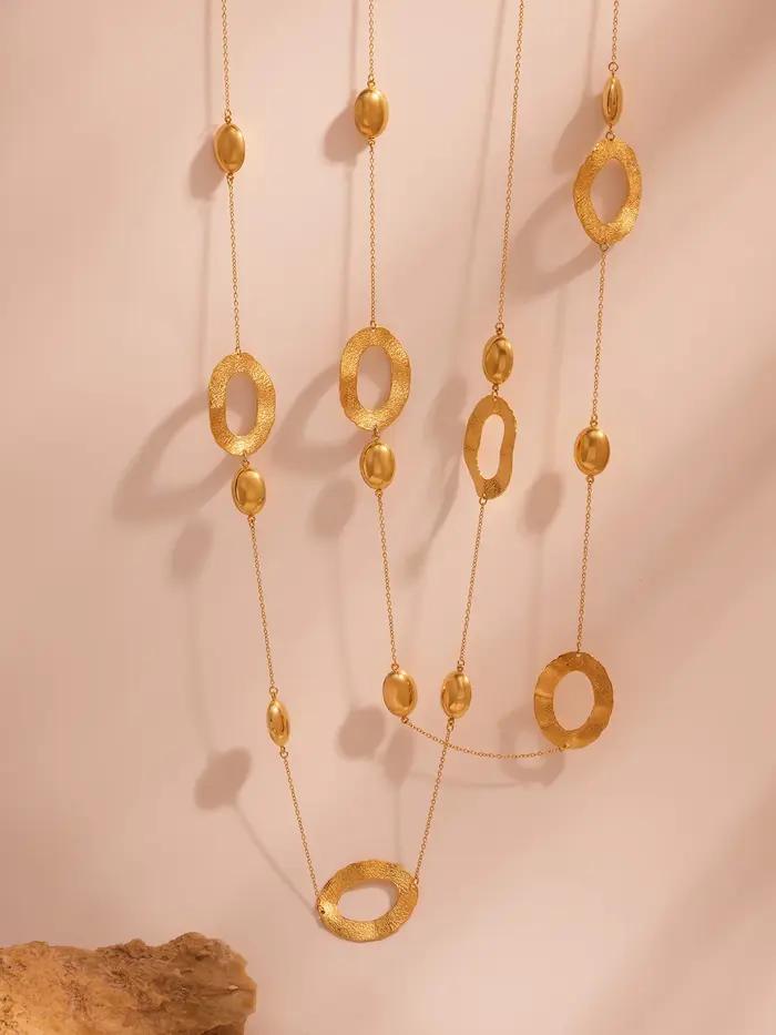 Colliers superposés avec pendentif ovale en chaîne dorée de 103cm