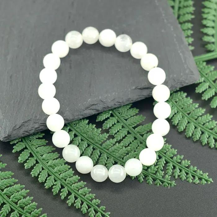 Bracelet de perles de Jade blanc naturel pour femmes et hommes, rond, purifiant l'âme, bracelet élastique, Yoga, méditation, bijou cadeau pour occasions spéciales