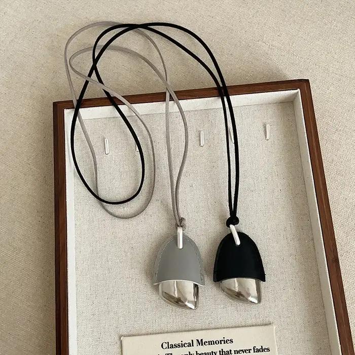 Collier ras du cou en cuir PU pour femmes