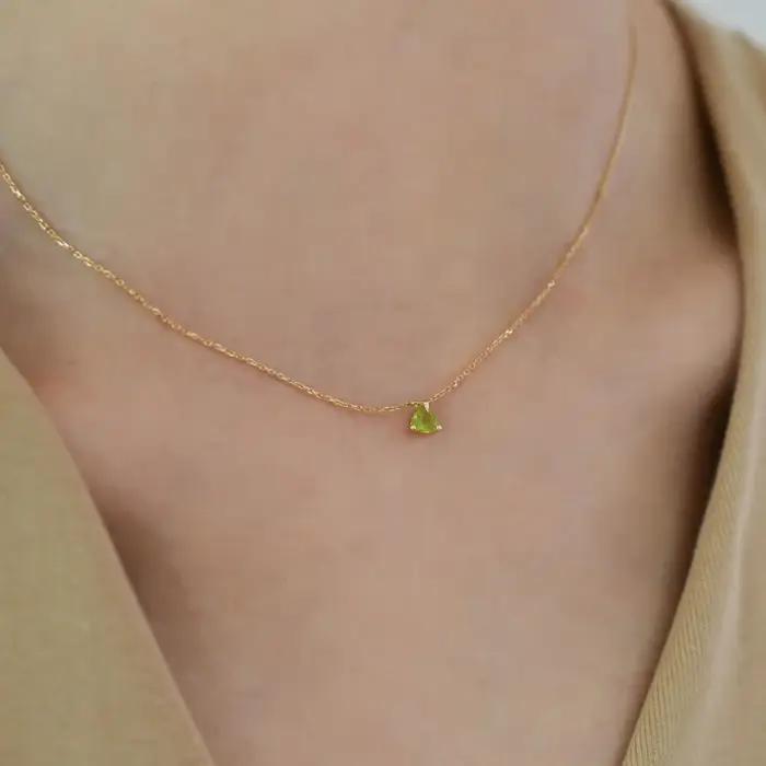 Collier de luxe en argent incrusté vert Olive pour femme