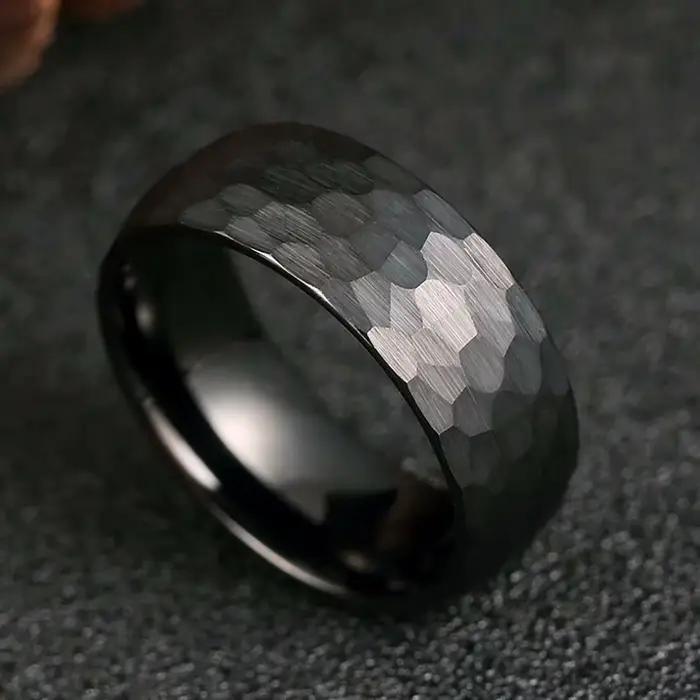 Bagues en titane multi-facettes martelées pour hommes et femmes, bague de Couple en acier inoxydable brossé noir, bijoux de fiançailles et de mariage