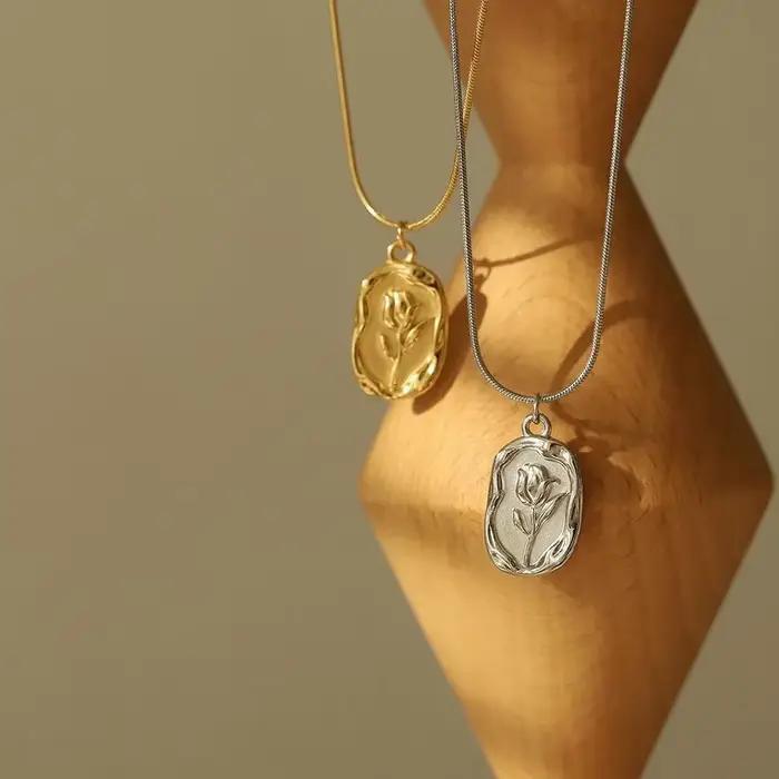 Collier avec pendentif Rose géométrique Simple pour femmes