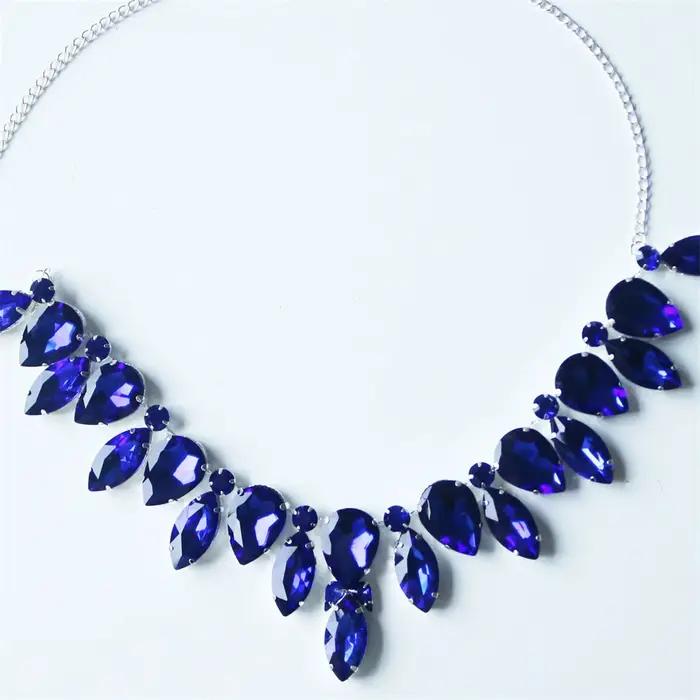Grand collier en strass exagéré romantique pour femmes occasions spéciales soirée mariage anniversaire