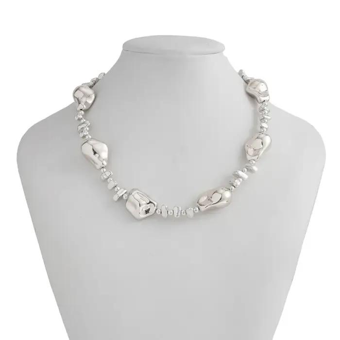 Collier irrégulier élégant
