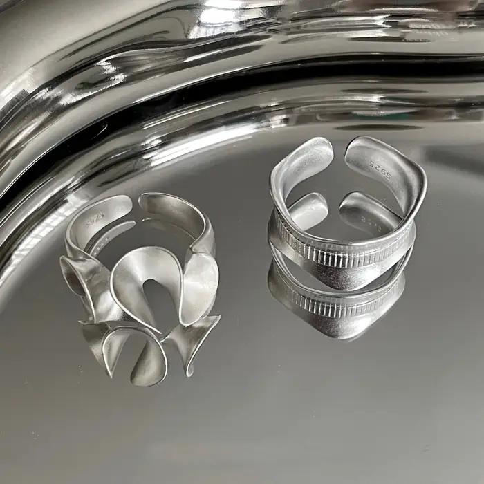 Bagues à Manchette Torsadées Irregulières en Placage d'Argent pour Femmes Style Hiphop Rock Occasions Spéciales Cadeaux D'Amis