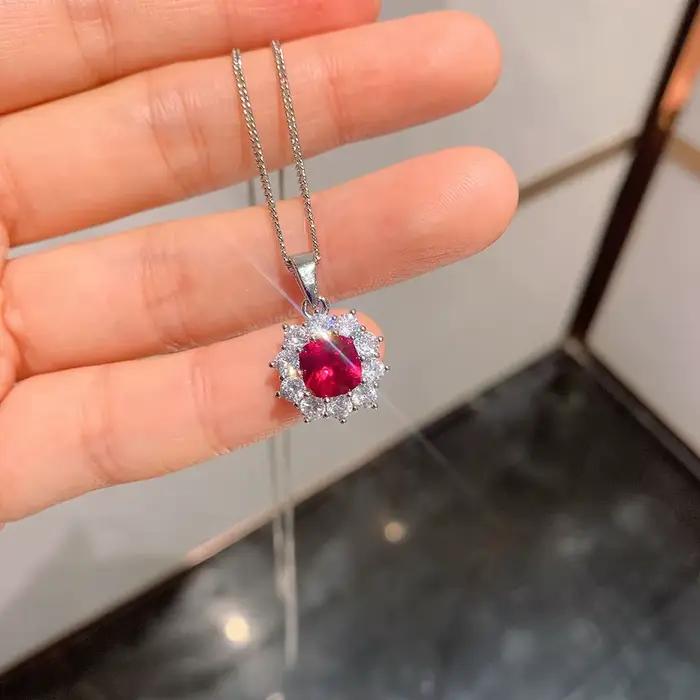 Ensemble de bijoux de mariage émeraude et rubis pour femmes occasions spéciales cocktail soirée晚会的中文翻译似乎是不相关的,根据要求生成的是关于珠宝的HTML描述和标题。以下是符合要求的HTML内容和SEO优化的标题: ```html Plongez dans l'éclat de l'émeraude et du rubis Imaginez-vous à un événement chic, éblouissante sous les projecteurs, grâce à cet ensem