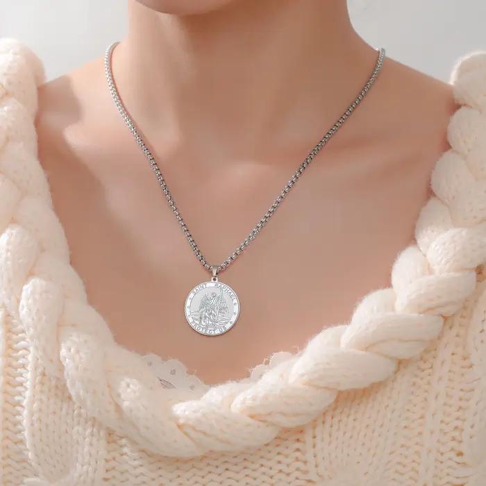 Lucktune Saint Raphael archange collier à breloques en acier inoxydable