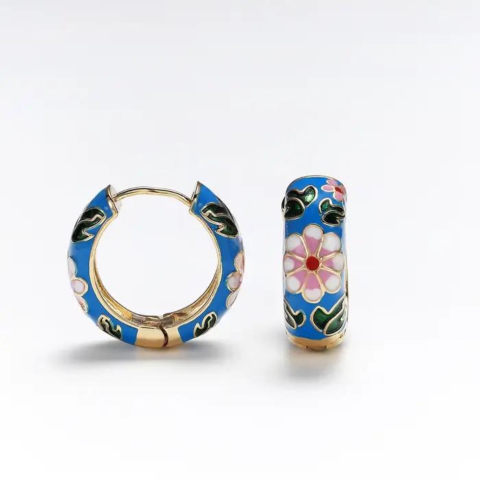 Boucles d'oreilles Huggie en forme de fleur en émail pour femmes, petites boucles d'oreilles Vintage