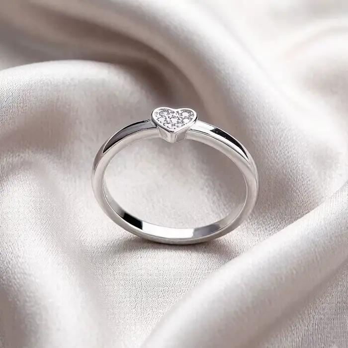 Bague en argent sterling 925 romantique sertie de zirconium blanc cœur à offrir pour occasions spéciales engagement mariage noël