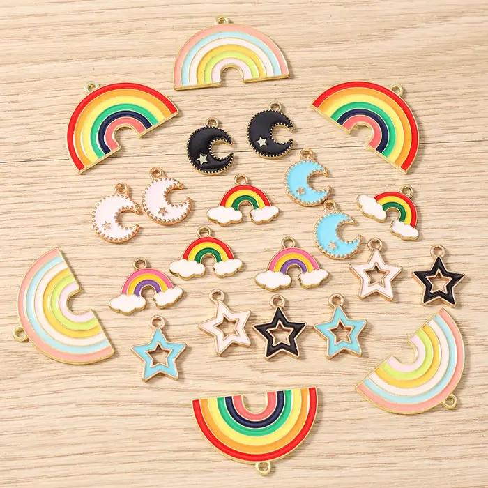 10 Breloques Émail Colorées Mignonnes Arc-en-ciel Lune Étoile pour la Fabrication de Boucles d'Oreilles