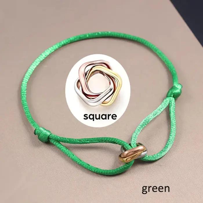 Bracelet tressé en corde réglable à trois anneaux carrés Trinity Love
