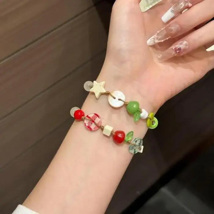 Bracelet à breloques en forme de pommes pour femmes